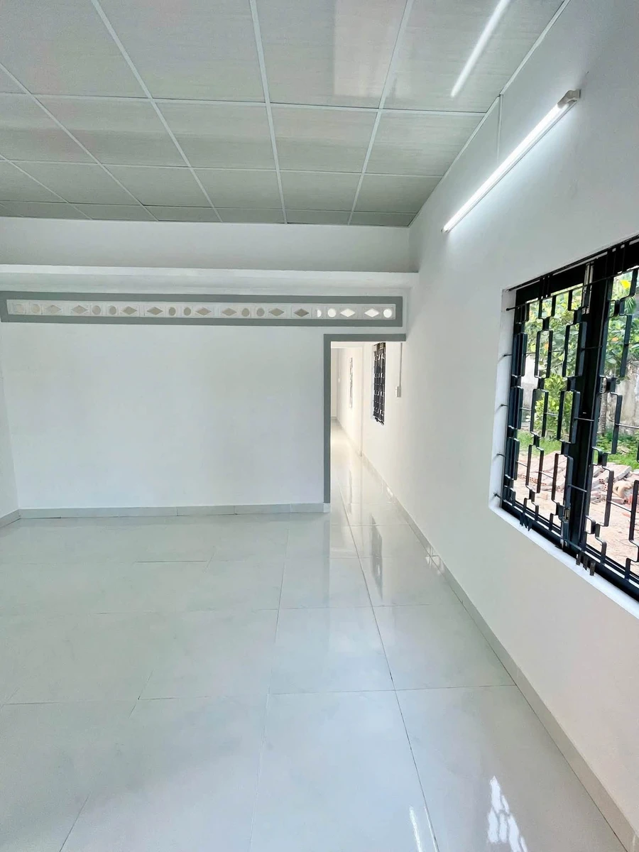 Bán nhà cấp 4 Hoàng Hoa Thám Quảng Ngãi 2PN, 104m2, 890tr - Ảnh thu nhỏ 2