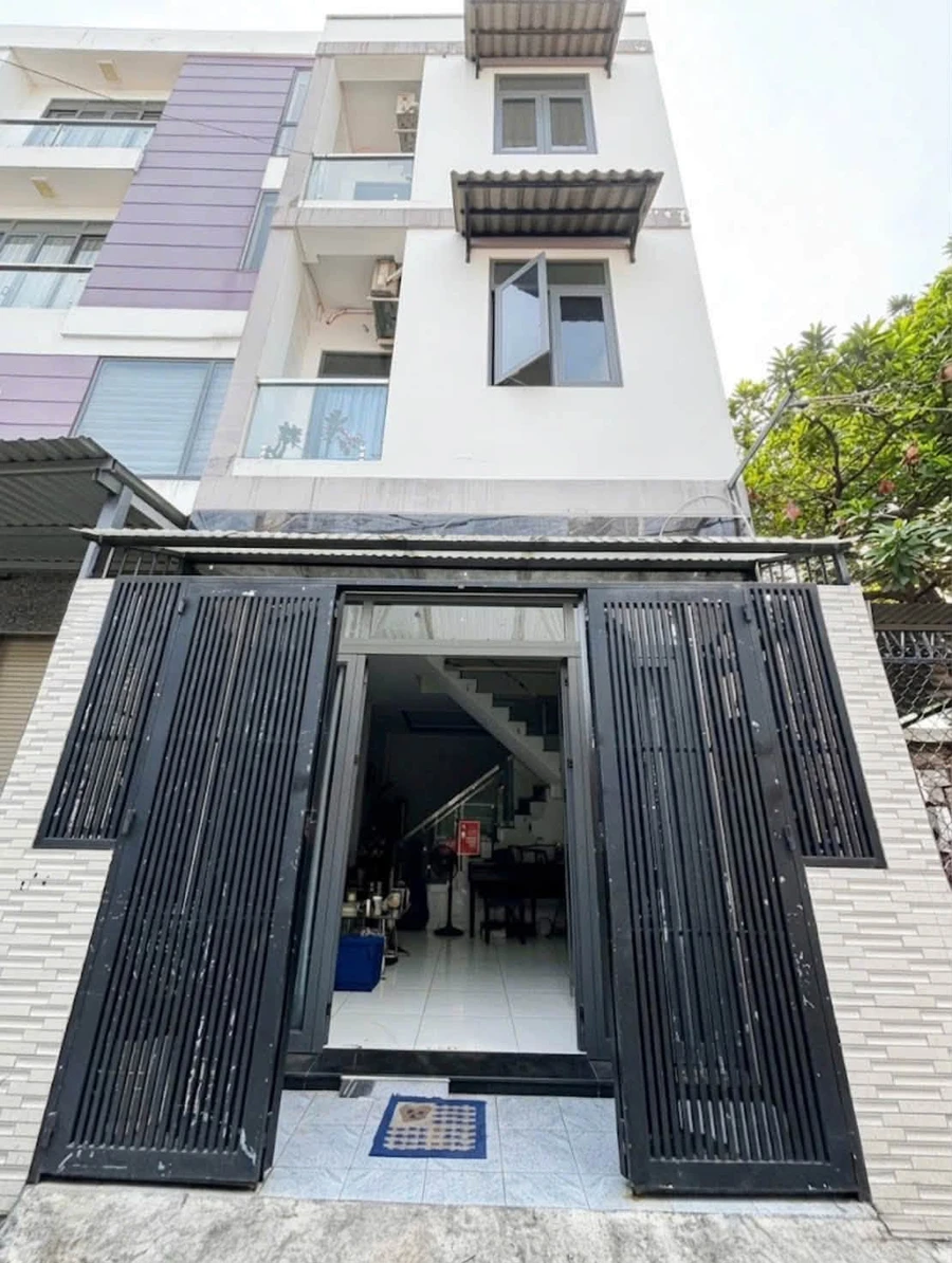 Bán nhà hẻm ô tô 45m2 3 tầng 4PN gần Aeon, Phường Tân Sơn Nhì, Tân Phú - Ảnh 1