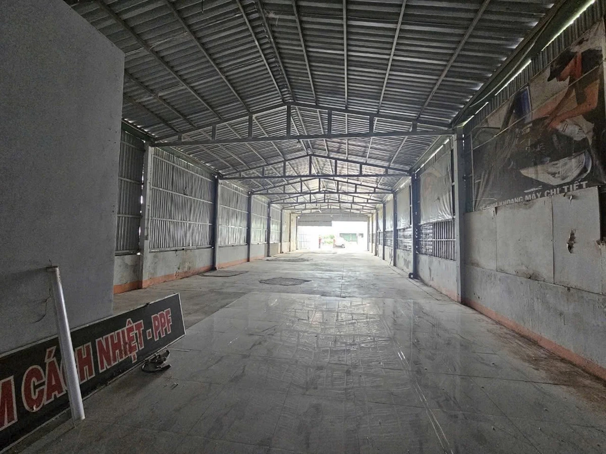 Bán kho xưởng 580m2 mặt tiền Quốc lộ N2, Đức Hòa, Long An giá 10 tỷ - Ảnh thu nhỏ 2
