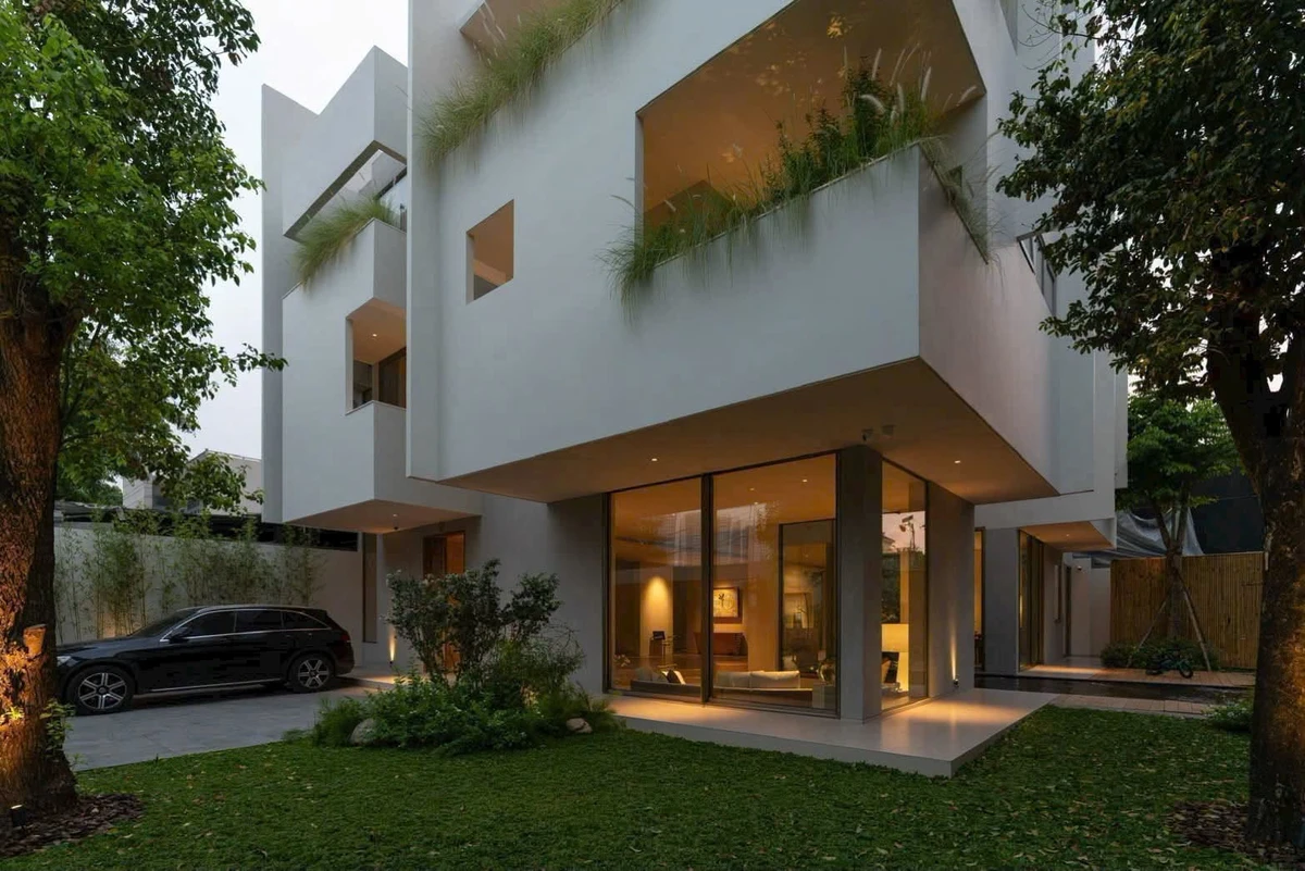 Bán villa 404m2 sân vườn 3 tầng Bình Trưng Quận 2 - Ảnh 1