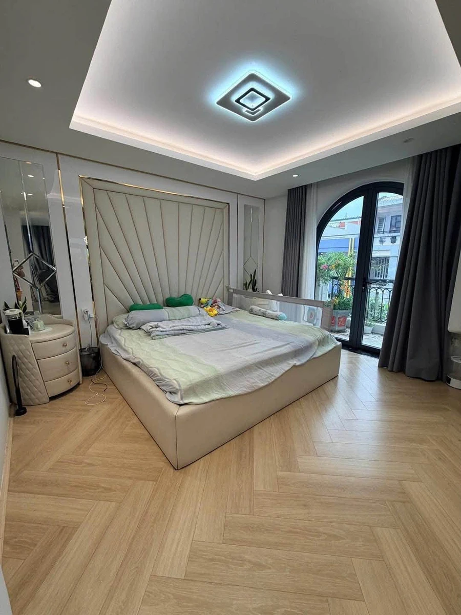 Bán biệt thự Bình Thạnh 185m² hồ bơi thang máy nội thất đầy đủ 36.5 tỷ - Ảnh thu nhỏ 5