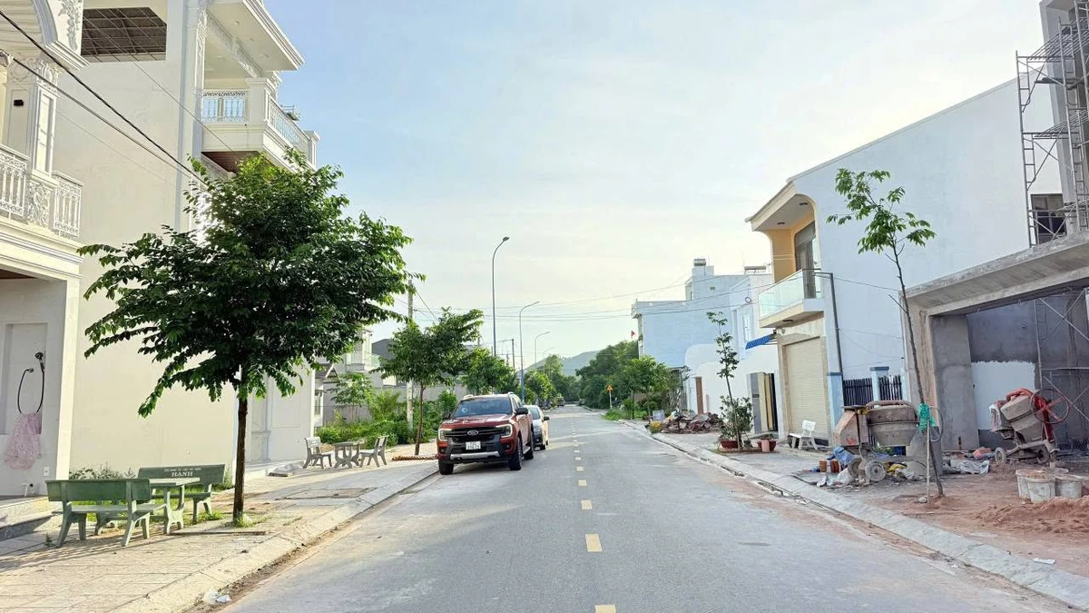 Bán đất Phạm Ngọc Thạch Phước Hải 100m2 giá 3tỷ650 - Ảnh 1