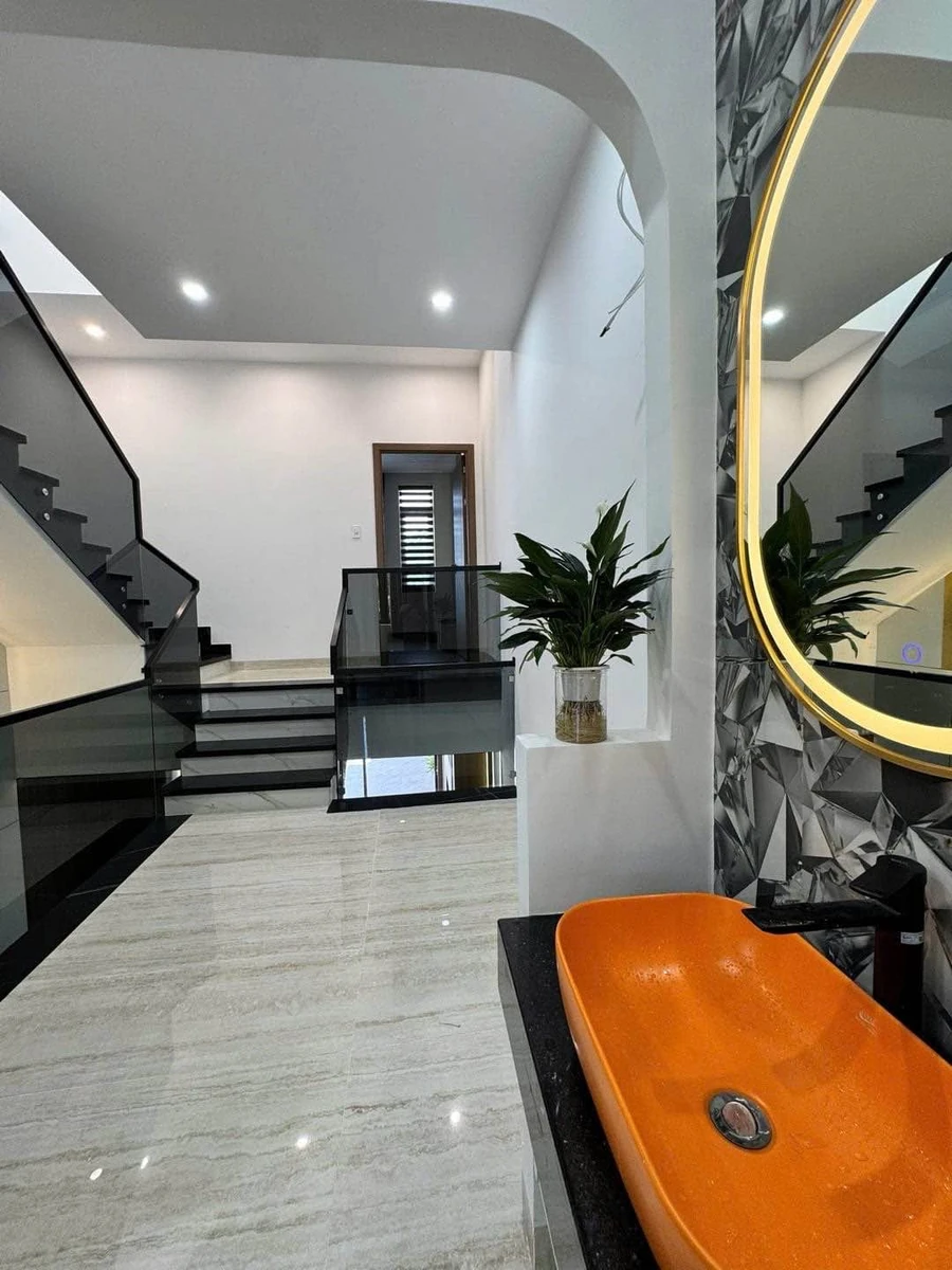 Nhà 3 tầng mặt tiền Tôn Đản 85m2 xây mới - Ảnh thu nhỏ 3