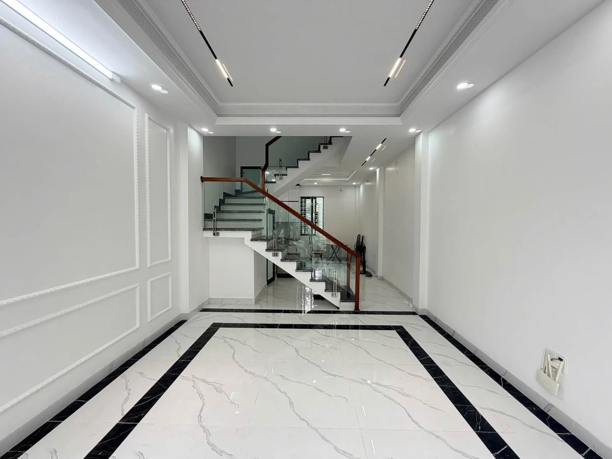 Bán nhà 3 tầng 43m² phố Đằng Hải 3 tỷ 250 triệu - Ảnh 1