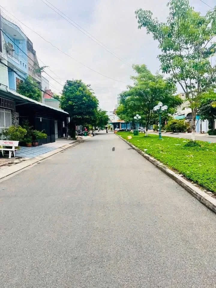 Bán biệt thự mini mặt tiền Văn Cao, Rạch Giá, 200m², 4 PN - Ảnh thu nhỏ 2