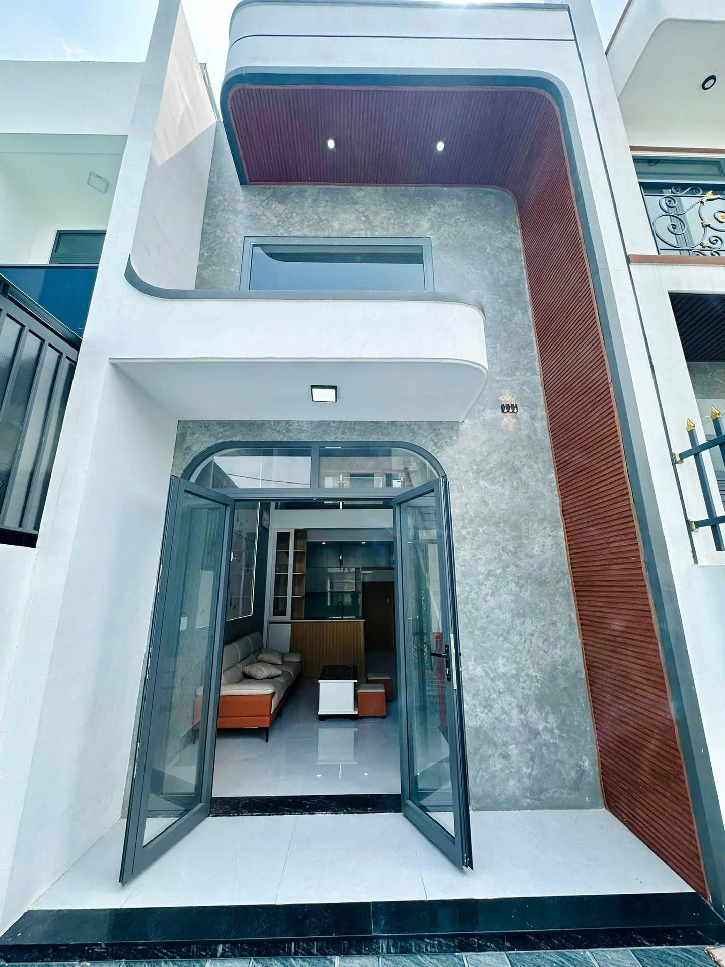 Bán nhà gác lửng 115m² sổ riêng gần chợ Thạnh Phú, giá 2.35 tỷ - Ảnh 1