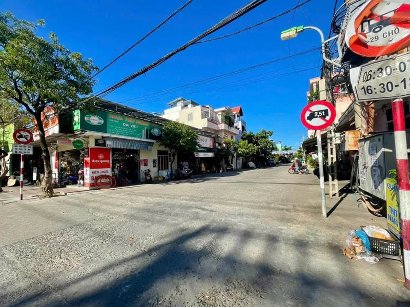 Bán lô góc 2 mặt tiền Nha Trang 75.5m2, 8.5 tỷ
