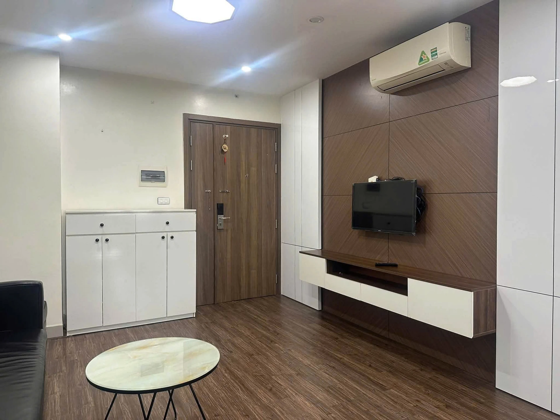 Cho thuê căn hộ Trung Đô 75m2, 2 phòng ngủ, 8 triệu/tháng - Ảnh 1