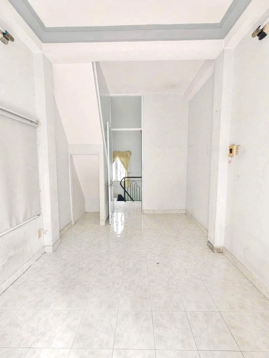 Bán nhà lô góc hẻm Trần Bình Trọng Quận 5, 4 tầng, 18,2m2, giá 4,3 tỷ - Ảnh thu nhỏ 2