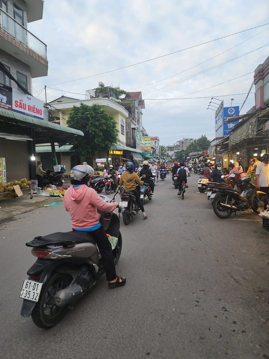 Bán đất mặt tiền đường Chợ Xóm Vắng 177m2, phường Dĩ An, Bình Dương, giá 8,75 tỷ - Ảnh 1