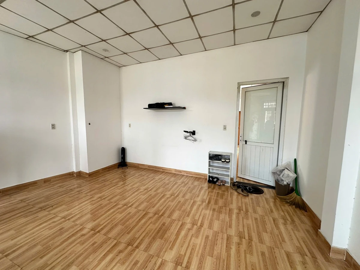 Bán nhà 2 tầng mặt tiền Tùng Thiện Vương 60m² 3,2 tỷ - Ảnh thu nhỏ 3