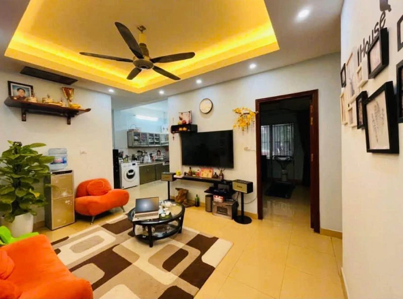 Bán căn hộ 3 ngủ 73m² Định Công 4 tỷ