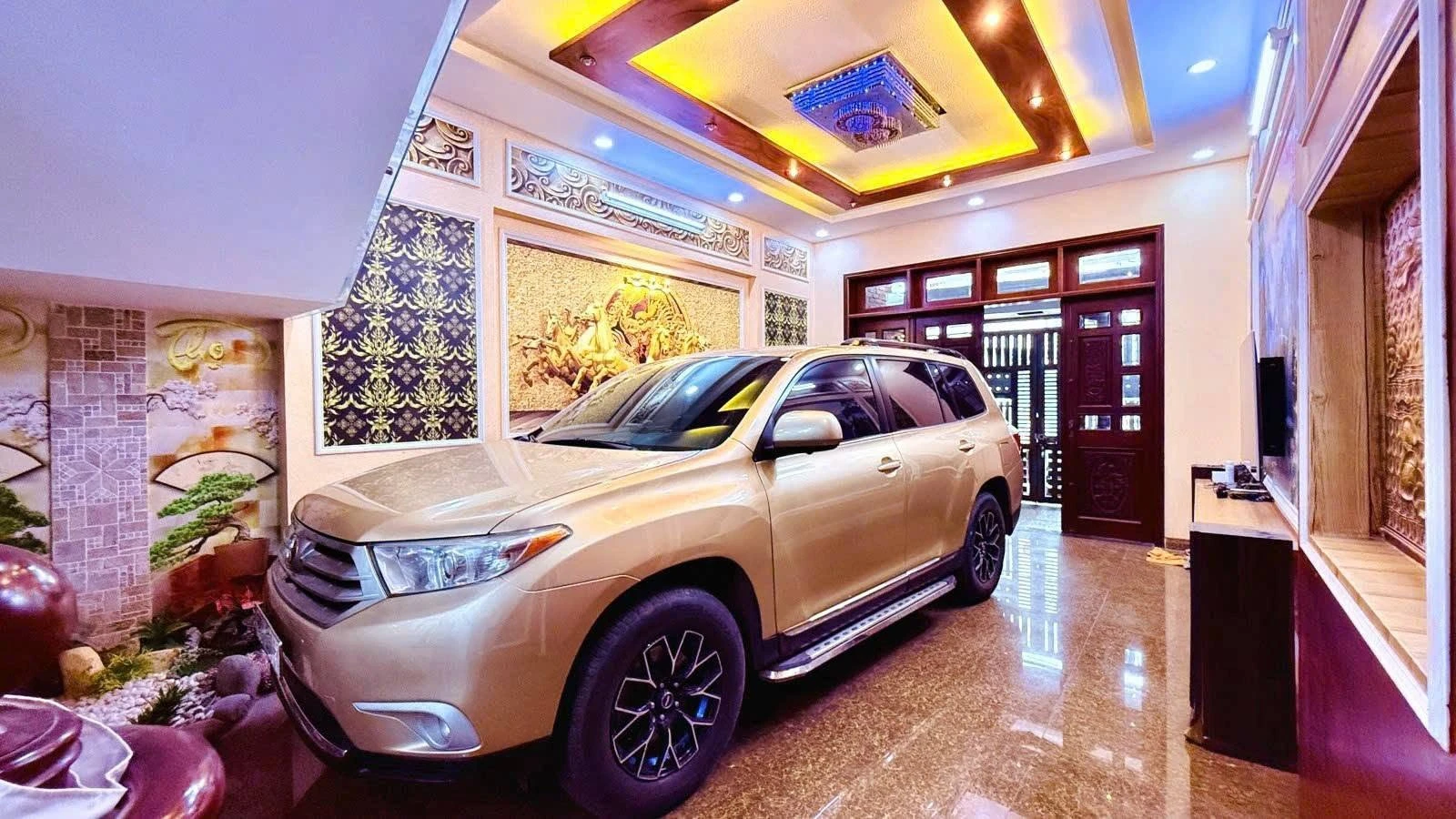 Bán nhà hẻm xe hơi 1 trệt 2 lầu, 4PN, 4.5x17m gần chợ Phan Huy Ích, giá 9 tỷ - Ảnh 1