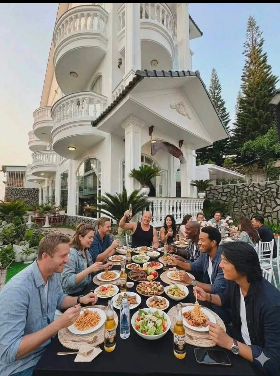 Bán biệt thự hai mặt tiền 243m2, 7 phòng ngủ, đường Kim Đồng, Đà Lạt, giá 24 tỷ - Ảnh thu nhỏ 2