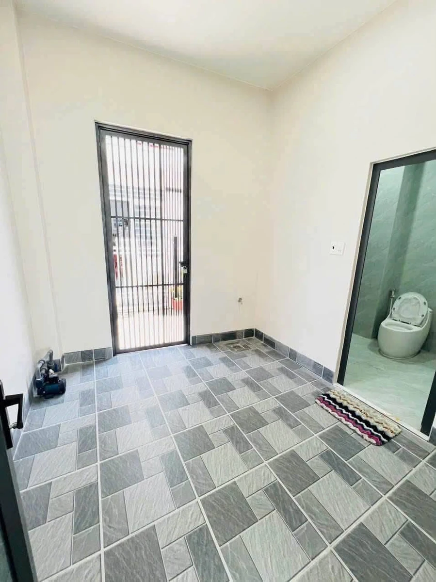 Bán nhà 2 tầng 2 phòng ngủ tại Rạch Giá, Kiên Giang 2 tỷ 790 triệu - Ảnh thu nhỏ 5