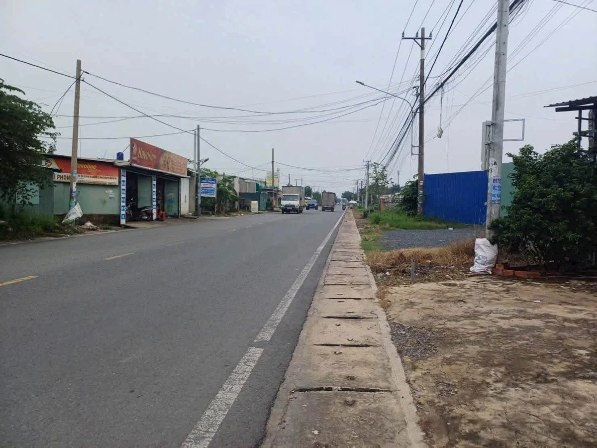 Bán nhà mặt tiền Đức Hoà Thượng 400m² - 3,15 tỷ - Ảnh thu nhỏ 3