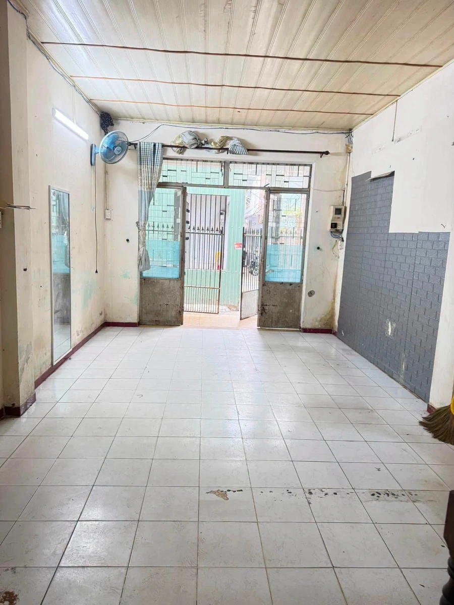Bán nhà kiệt Hoàng Diệu 52m2 2 tầng Quận 1 - Ảnh thu nhỏ 3