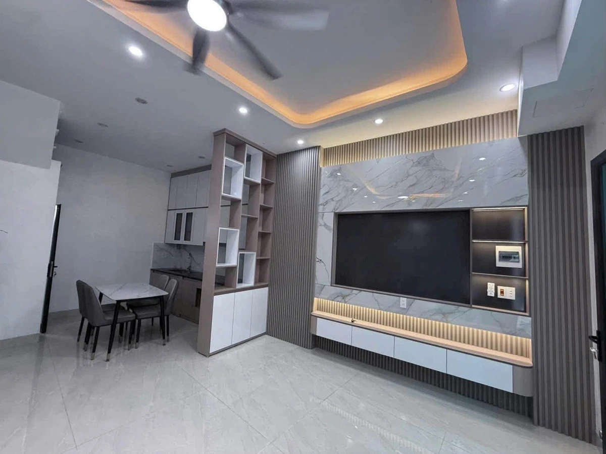 Nhà mặt tiền 3 tầng 41.8m² bán 2 tỷ 350 triệu Bình Hàn - Ảnh thu nhỏ 4