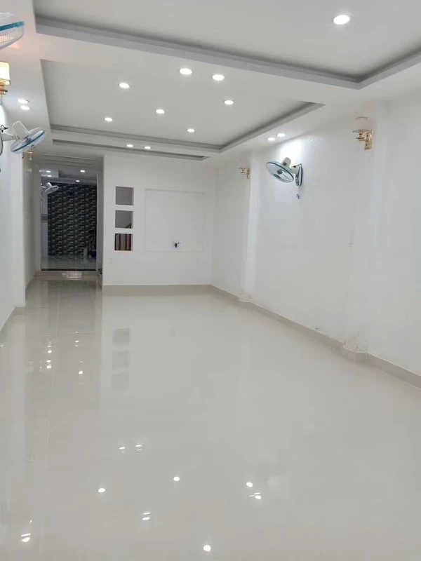 Bán nhà lầu mặt tiền Trần Phú 95m2 Vũng Tàu giá 11 tỷ