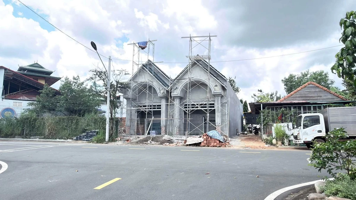 Bán nhà mới Bình Phước, 5x16m, 2 phòng ngủ, 1,2 tỷ - Ảnh thu nhỏ 2
