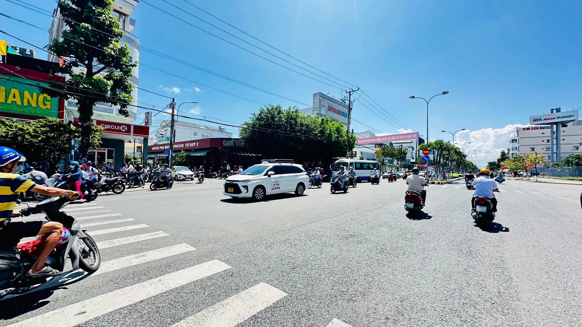 Bán lô góc 375m² Tô Ngọc Văn Quận 12, 27 tỷ, đang cho thuê - Ảnh thu nhỏ 3