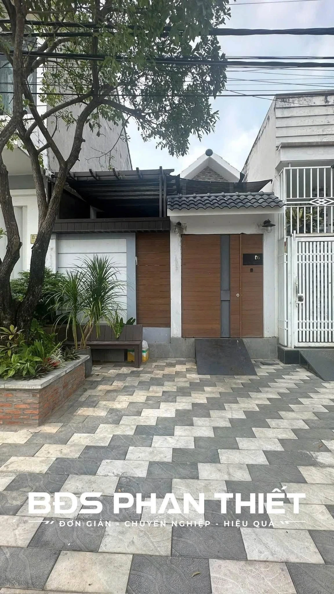 Bán nhà 1 trệt 1 lầu 90m² mặt tiền Nguyễn Văn Linh, Phan Thiết - Ảnh 1