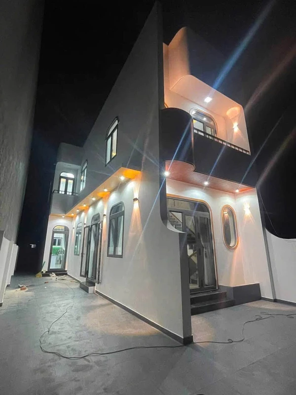 Bán nhà lầu 4PN 3WC Long Phước Bà Rịa 80m²