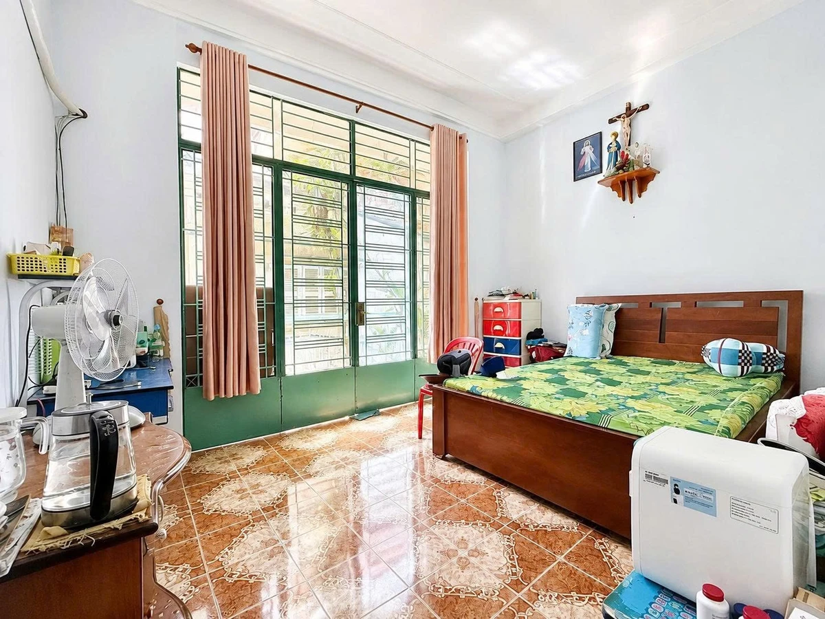 Bán nhà 3 tầng hẻm 5m Cách Mạng Tháng Tám, Tân Bình, 45m2, giá 7,55 tỷ - Ảnh thu nhỏ 4