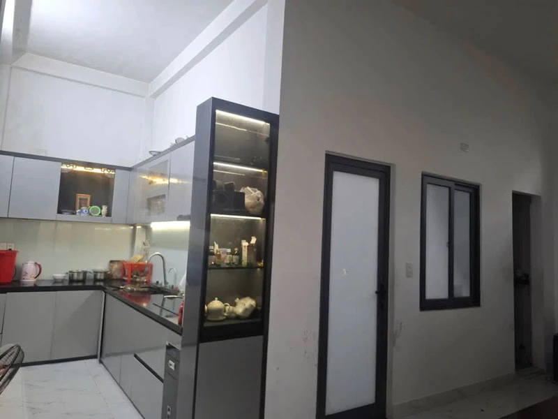 Bán nhà mặt tiền đường Tôn Thất Thiệp, TP. Huế, đất 299m2, mặt tiền 11m