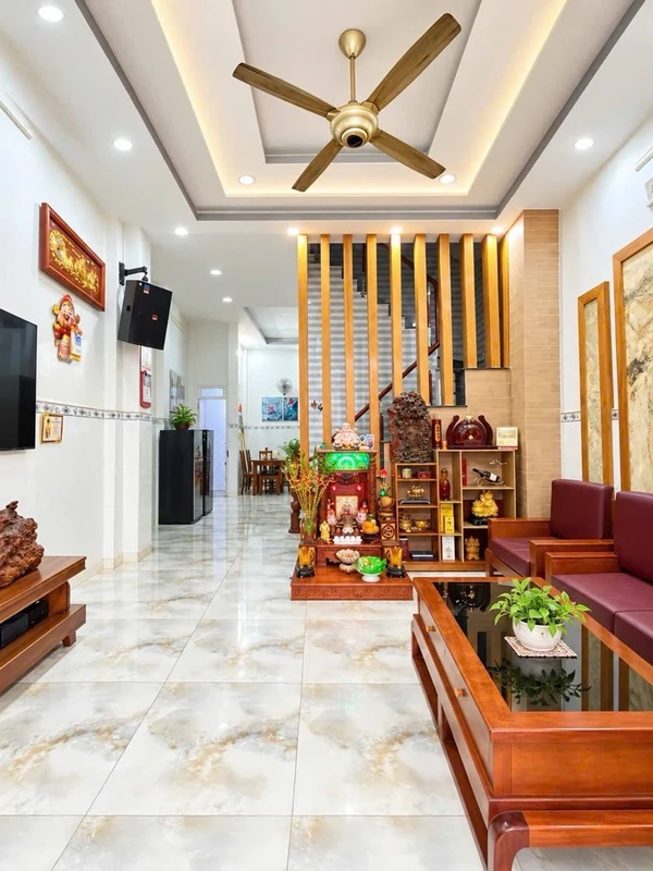 Bán nhà hẻm 42m2 trệt lầu 2PN 2WC sau lưng mặt tiền Trần Văn Quang, Tân Bình 76607828