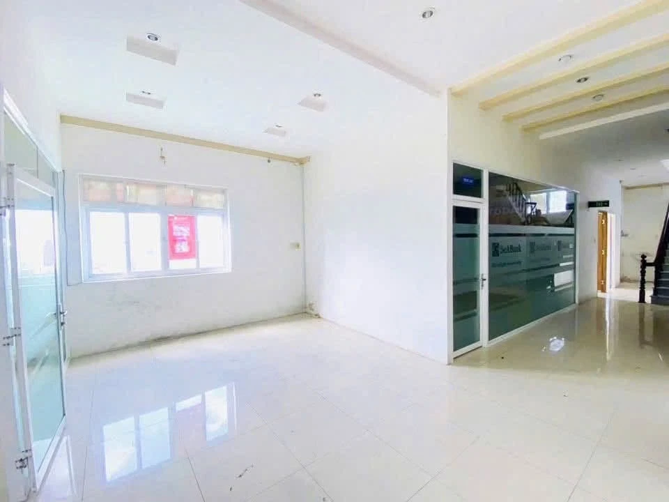 Bán nhà 1 trệt 3 lầu Nguyễn Trung Trực 182m², 19 tỷ - Ảnh thu nhỏ 4