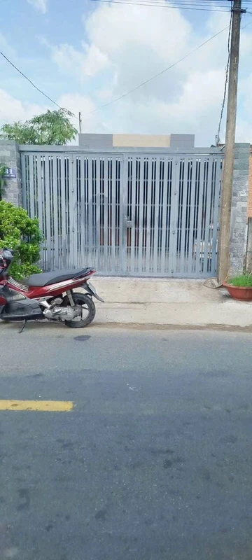 Bán nhà mặt tiền Lê Văn Tưởng 5x35m giá 2,789 tỷ, phường Long An