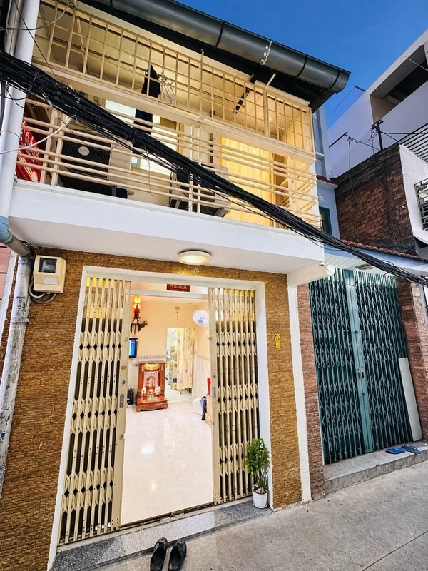 Bán nhà 60m² 4 tầng xây thô Hạ Long mặt Đại Lộ Apollo 326m2
