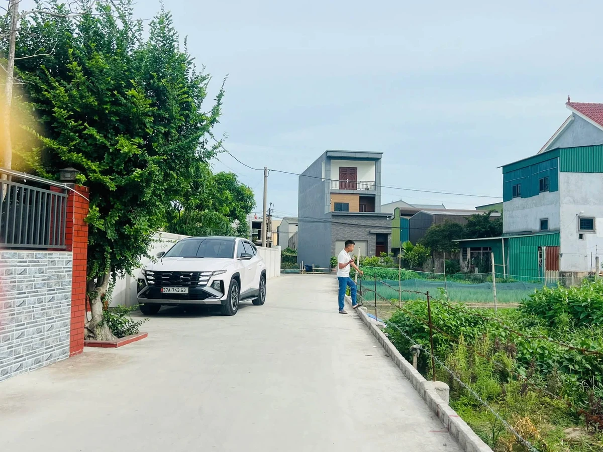 Bán đất 81-84m2 gần đường Hồ Ngọc Lãm, Hưng Đông, Vinh, giá 2,28 tỷ - Ảnh 1