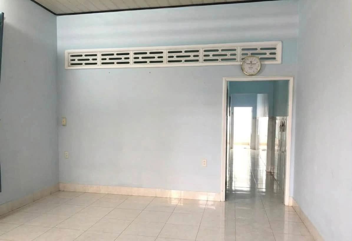 Bán nhà cấp 4 hẻm xe ba gác 5,6x22m gần trường Phước Nguyên, Bà Rịa - Ảnh thu nhỏ 2