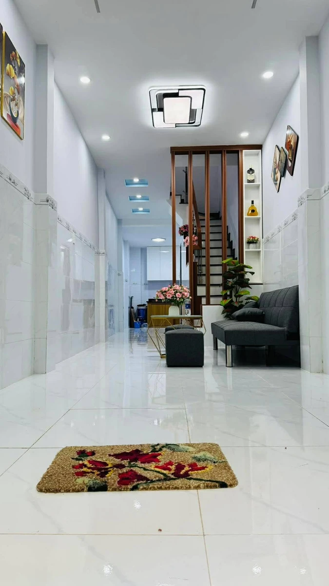 Bán nhà phố 33m2, 2 tầng, 2PN, Quận 3, hơn 3 tỷ - Ảnh 1