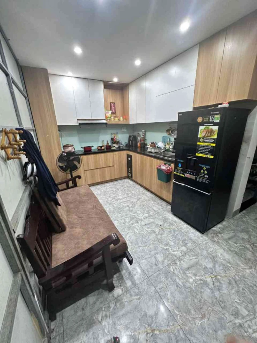 Bán nhà 3 tầng mặt tiền Dũng Sĩ Thanh Khê, 90m2, 6PN, giá 10,9 tỷ - Ảnh thu nhỏ 4