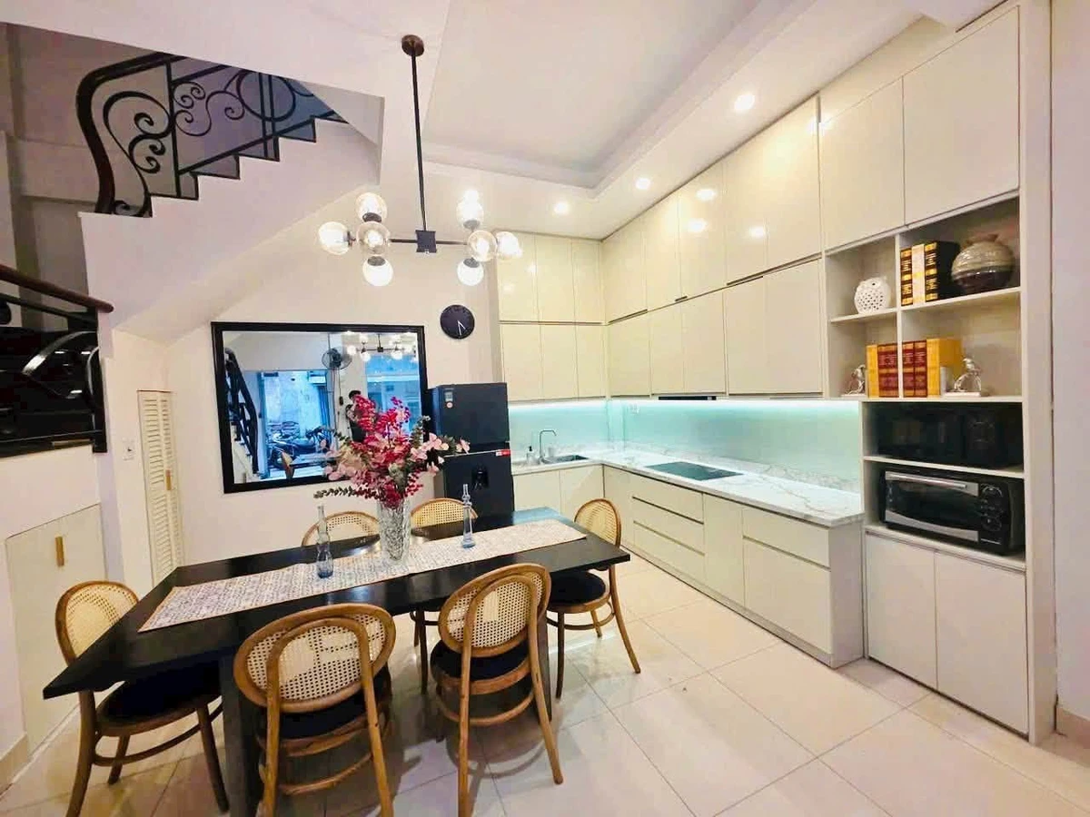 Bán nhà hẻm 4 tầng BTCT 39m2 đường Cao Thắng, Quận 10, giá 9,9 tỷ - Ảnh thu nhỏ 3