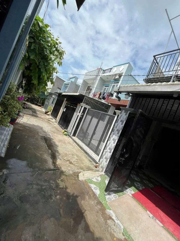 Bán nhà 1 trệt 1 lầu 160m² Cần Giuộc Long An 1,8 tỷ - Ảnh 1