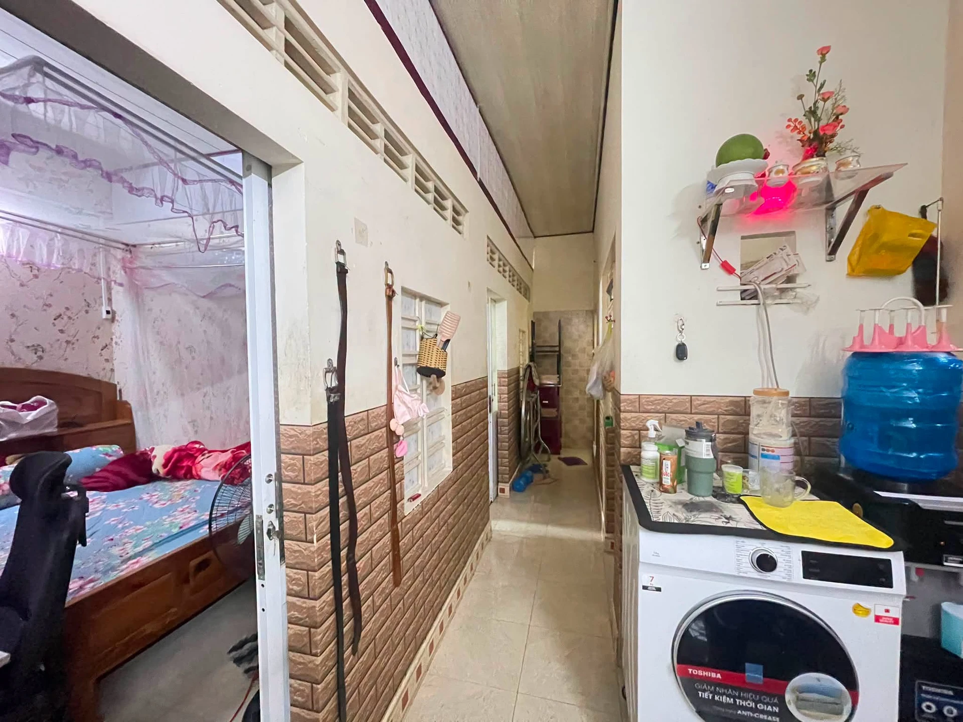 Bán nhà cấp 4 hẻm Nguyễn Tất Thành 2PN 64.8m2 Quận 2 - Ảnh 1