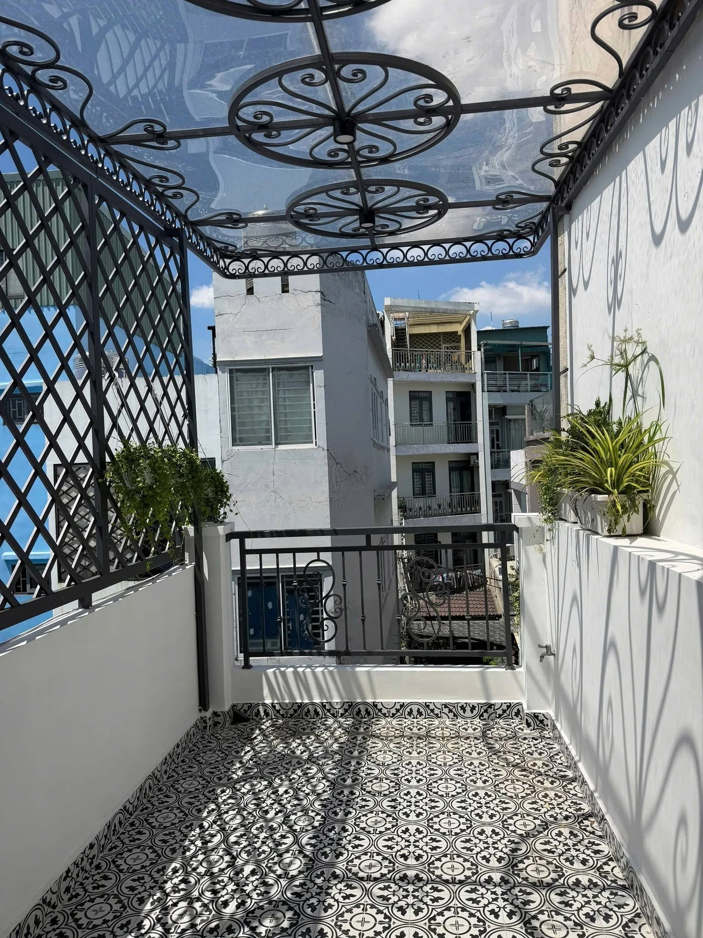 Bán nhà Q11 24,4m² mặt tiền Lê Thị Bạch Cát 4,35 tỷ - Ảnh 1