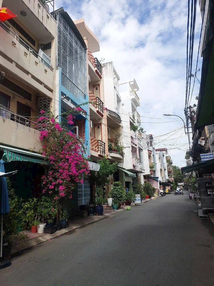 Bán nhà mặt tiền nội bộ 3,5x10m, 1 trệt 2 lầu, Minh Phụng Quận 11, 6,38 tỷ - Ảnh 1