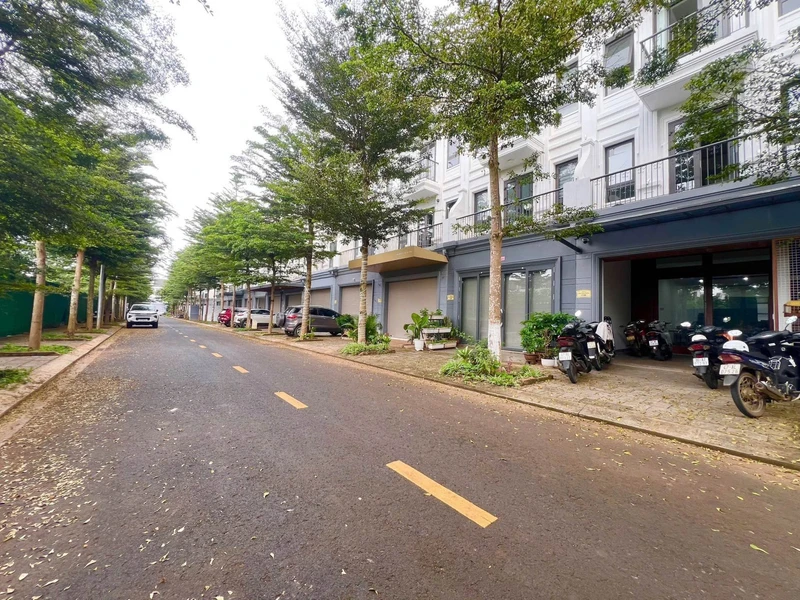 Bán nhà 4 tầng hoàn thiện 5x20m tại Ecocity Buôn Ma Thuột giá 7,5 tỷ