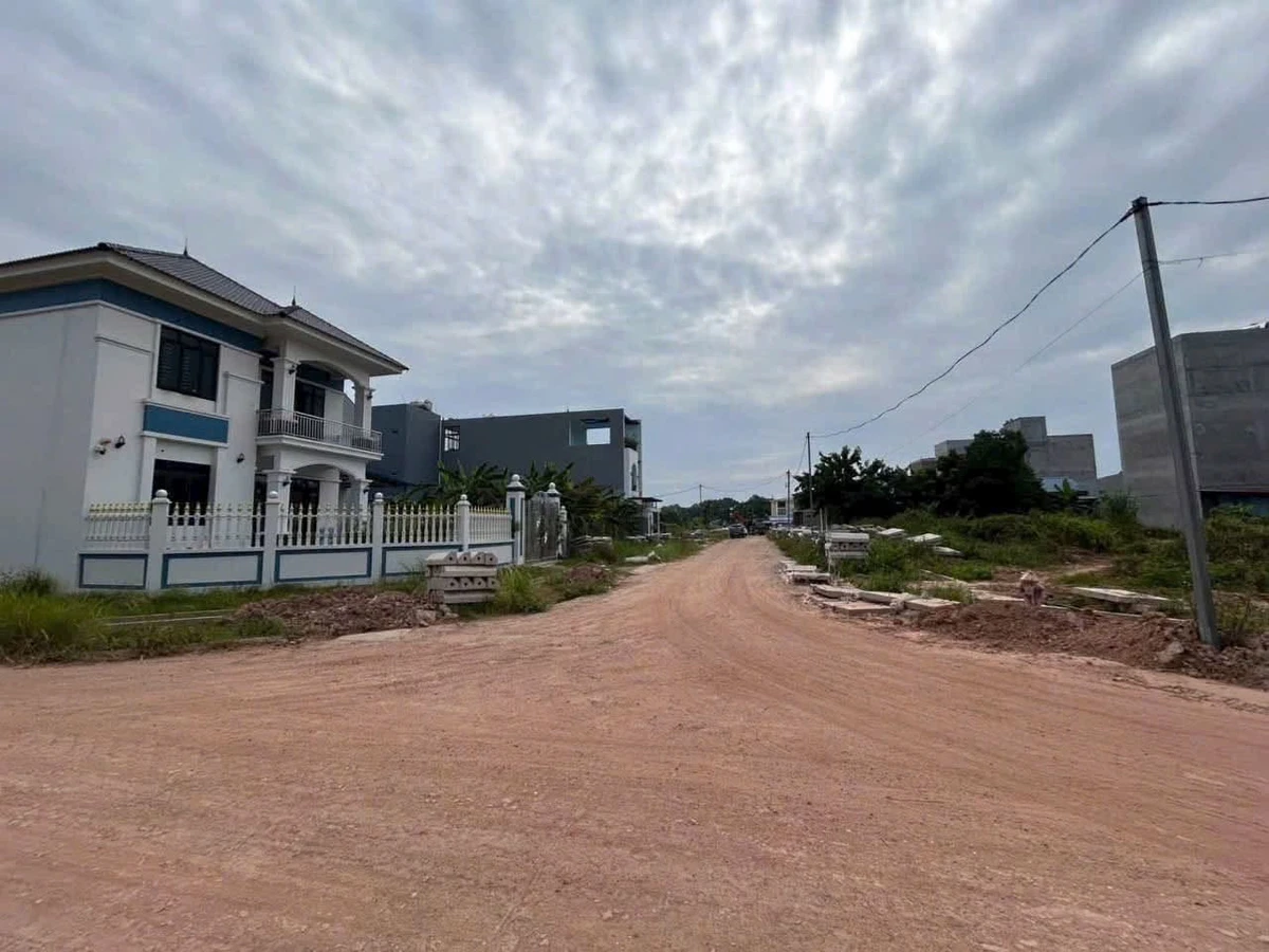 Bán đất nền 100m² mặt tiền 5m Phổ Yên - Ảnh 1