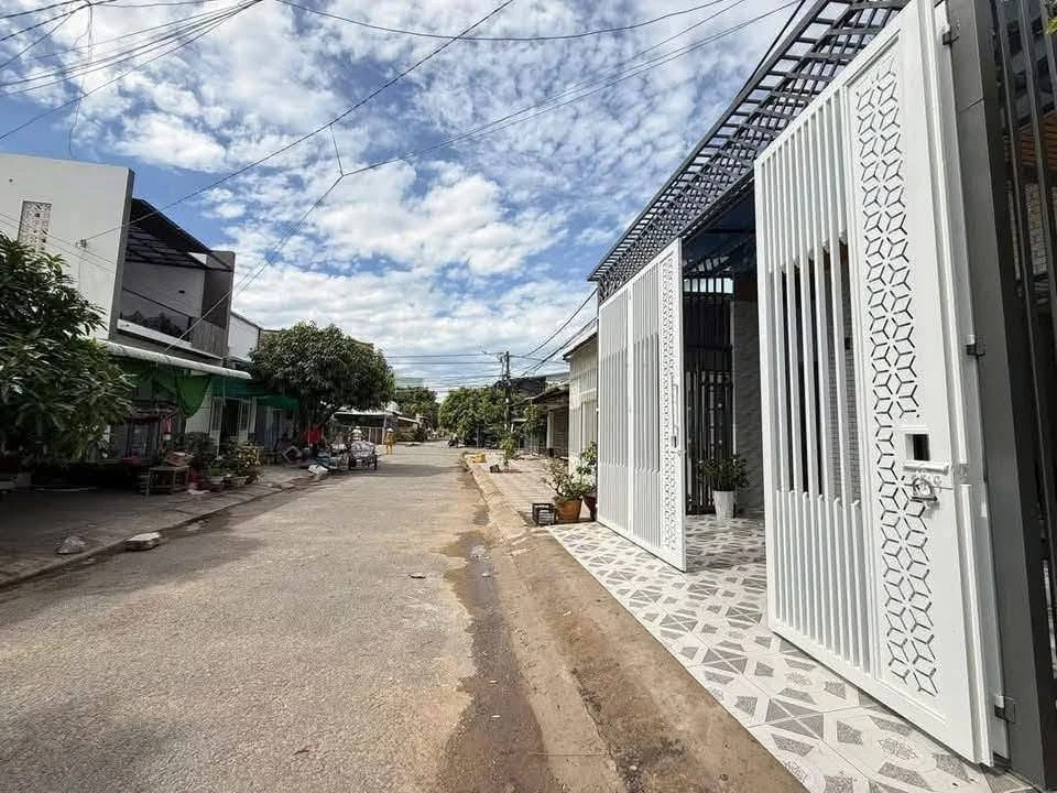 Bán nhà mặt tiền 5x20m Rạch Giá An Giang 1 tỷ 990 triệu - Ảnh 1