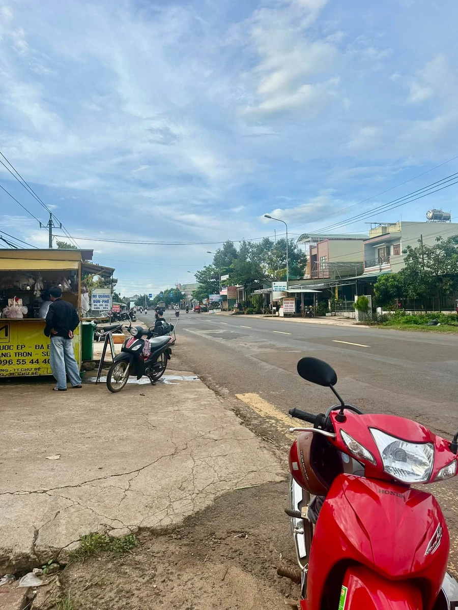 Bán đất Chư Sê 128m² sổ hồng, giá 1 tỷ 099 triệu - Ảnh thu nhỏ 4