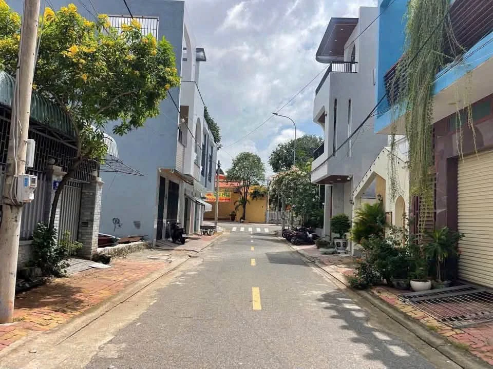 Bán đất mặt tiền Tạ Uyên, Bà Rịa, 96m² - Ảnh 1