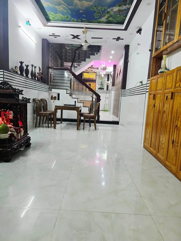 Bán nhà mặt tiền 3 tầng 52m2 tại Quy Nhơn