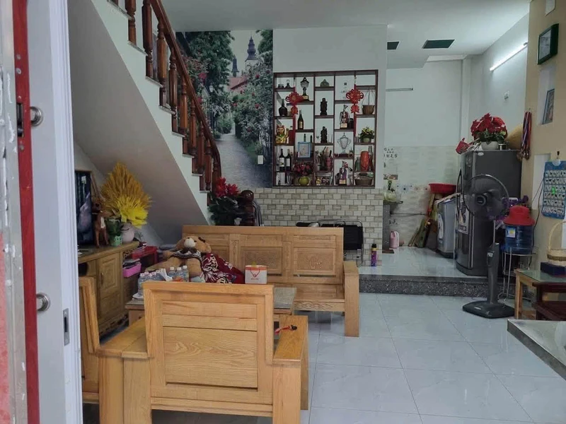 Bán nhà hẻm rộng Lê Hồng Phong 47m², Quy Nhơn, 2.1 tỷ