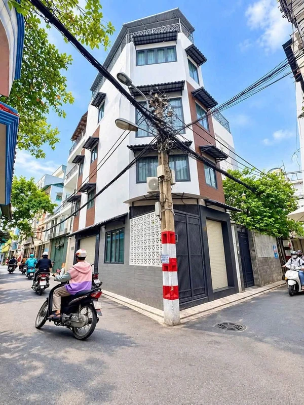 Bán nhà 5 tầng mặt đường Văn Cao, 60m2, 7 PN, 4,85 tỷ thainhapho